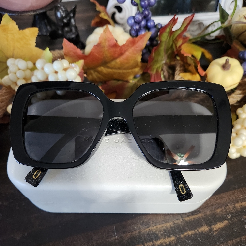 Marc Jacobs sun glasses